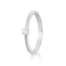 Diamante en sortija de compromiso